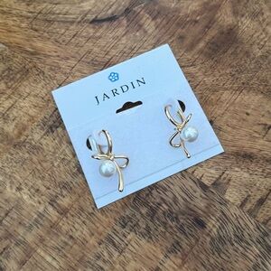 Jardin Modern Pearl Bow Drop Earrings